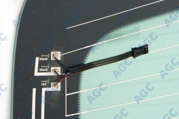 AGC MERCEDES C-CLASS W205 4D СЕД 2014- СТЕКЛО ЗАДНЕЕ ЗЕЛЕНОЕ - SOLAR CONTROL -АНТЕННА-СТОП-СИГНАЛ-ИНКАПСУЛЯЦИЯ