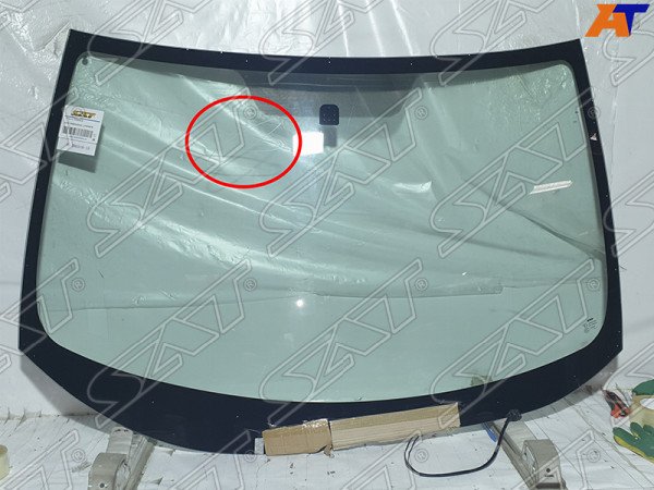 Стекло лобовое с обогревом щеток MITSUBISHI OUTLANDER XL CW#W 05-12 /PEUGEOT 4007 07-12 (уценка на 50