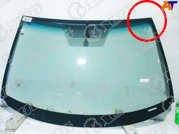 Стекло лобовое с обогревом щеток TOYOTA HIGHLANDER /KLUGER 07-13 (уценка на 50%)
