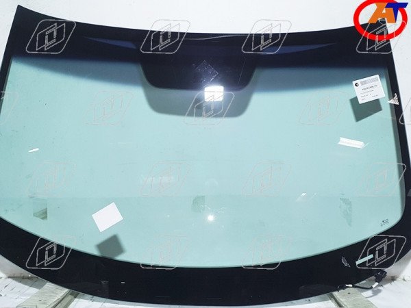 Стекло лобовое с обогревом щеток KIA SOUL PS 13-19 (уценка на 50%)